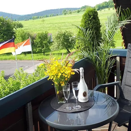 Privatzimmer Mit Gemeinschaftsbad - Zur Fliegerbank In Der Rhoen Burkardroth Buitenkant foto