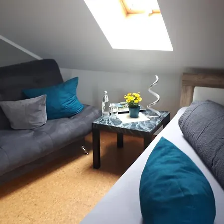 Privatzimmer Mit Gemeinschaftsbad - Zur Fliegerbank In Der Rhoen Burkardroth Buitenkant foto