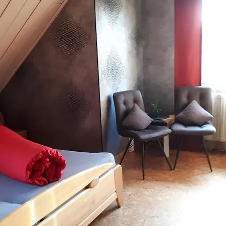 Privatzimmer Mit Gemeinschaftsbad - Zur Fliegerbank In Der Rhoen Burkardroth Buitenkant foto