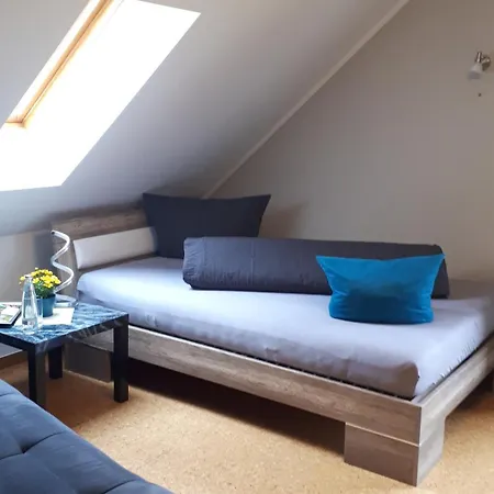 Privatzimmer Mit Gemeinschaftsbad - Zur Fliegerbank In Der Rhoen Burkardroth Kamer foto