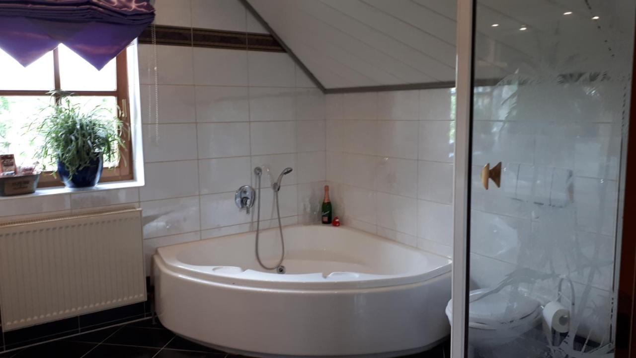 Homestay Mit Gemeinschaftsbad - Zur Fliegerbank In Der Rhoen *